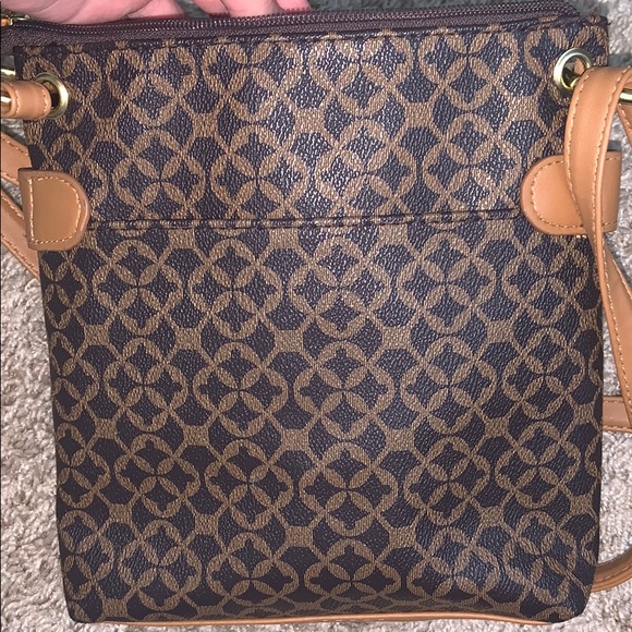 purse - Picture 2 of 3